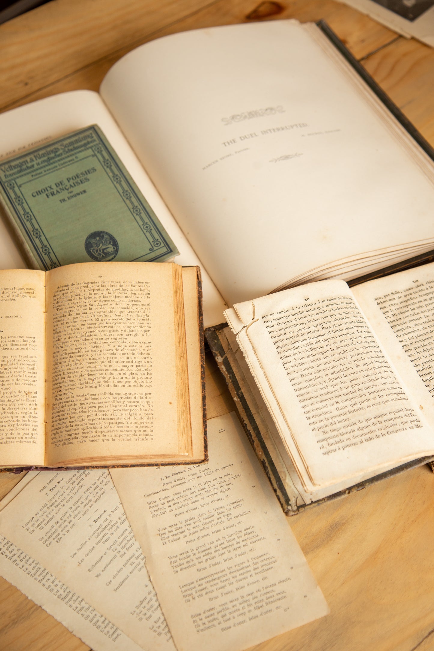 Material Libros Antiguos